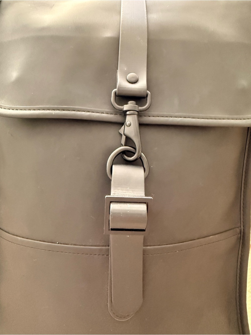 Black Rains Waterproof Backpack Mini - Picture 2 of 6